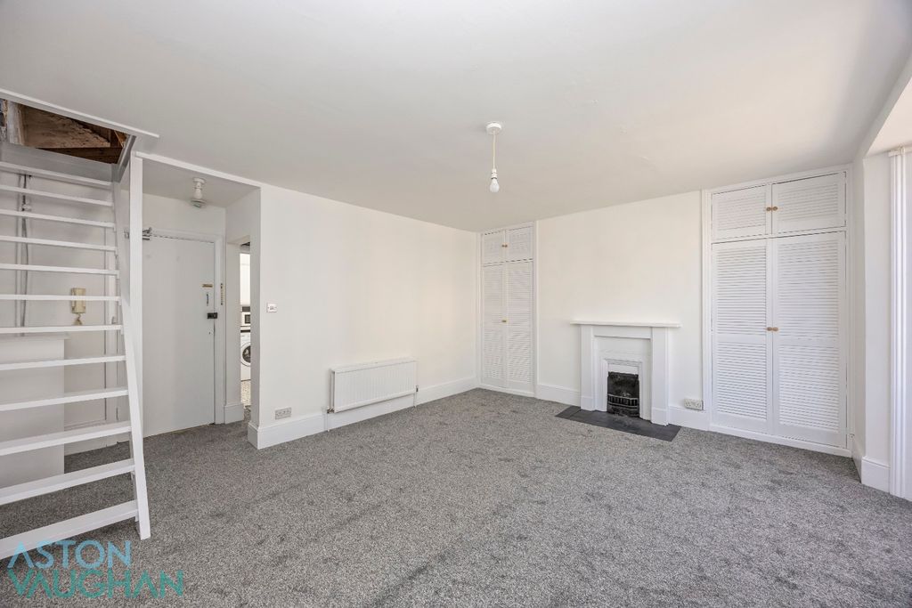 Property photo 3 of 8 5125022