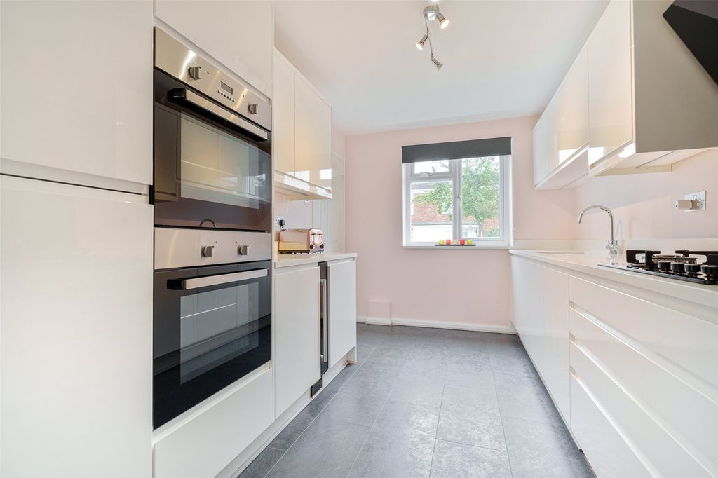 Property photo 2 of 12 Picture No. 07