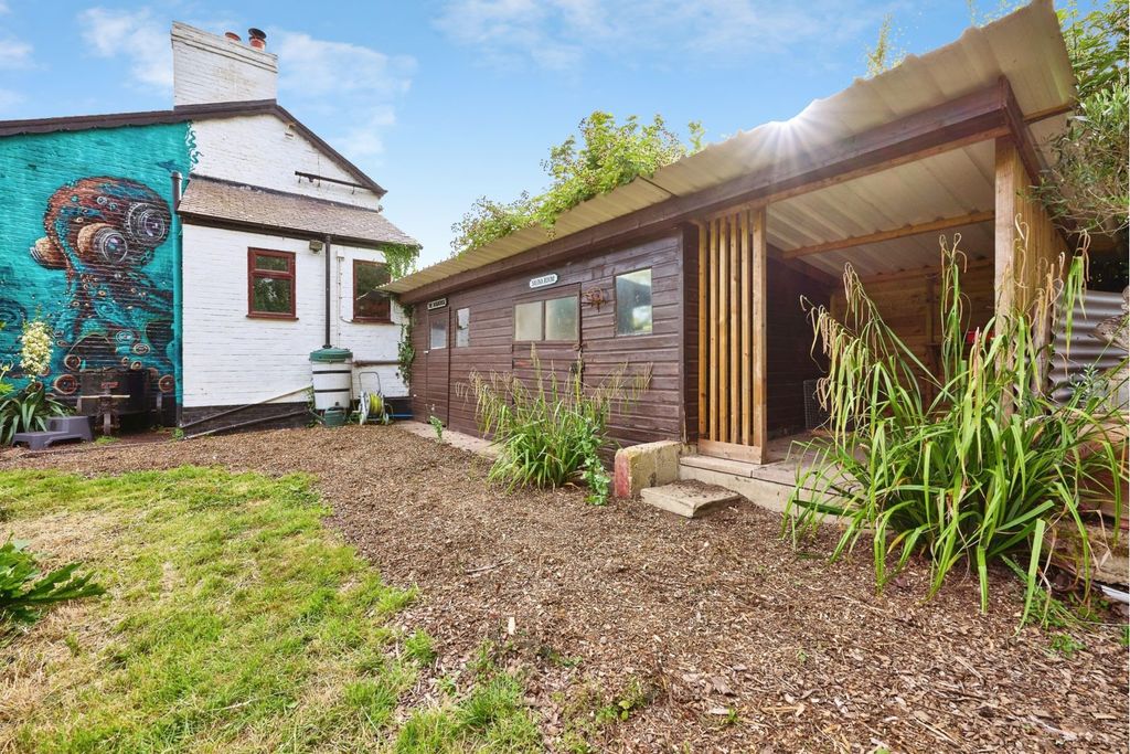 Property photo 3 of 20