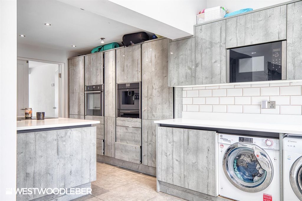 Property photo 3 of 21 Lampits_14.Jpg