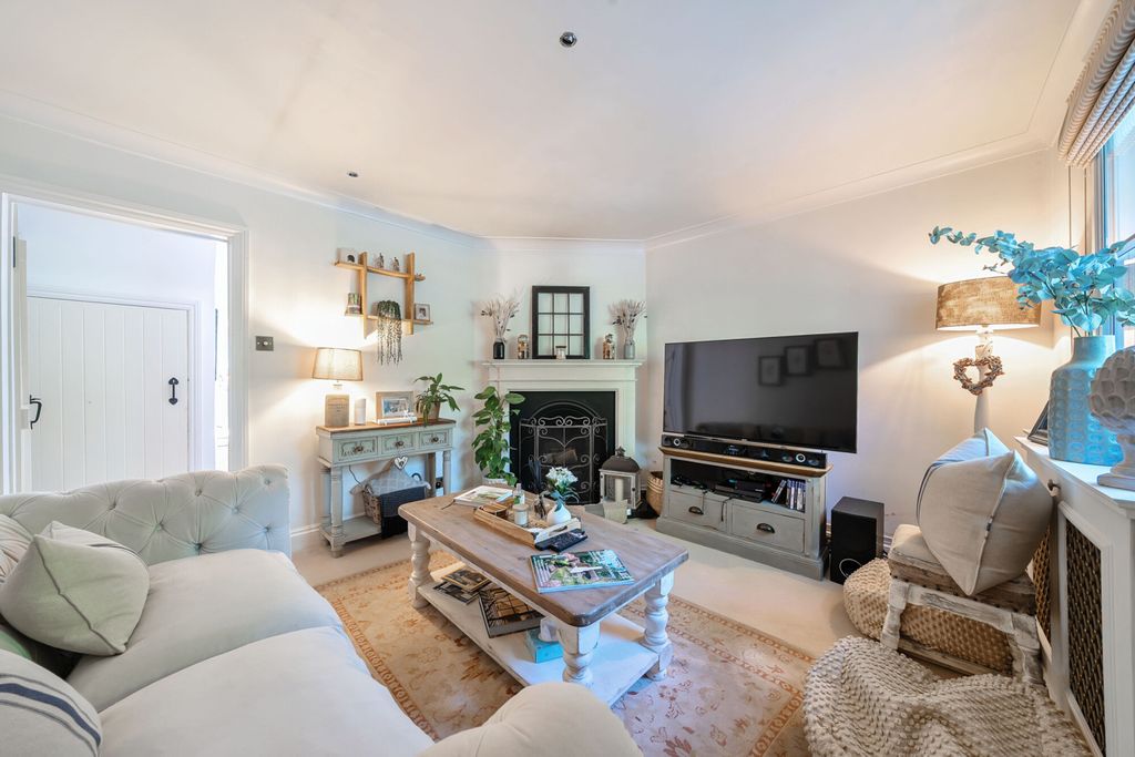 Property photo 2 of 21 1299316-4-683041c...