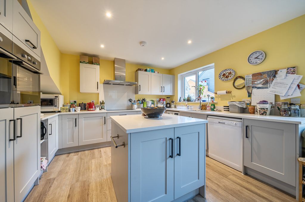 Property photo 2 of 21 1416047-5-698Dfe4...