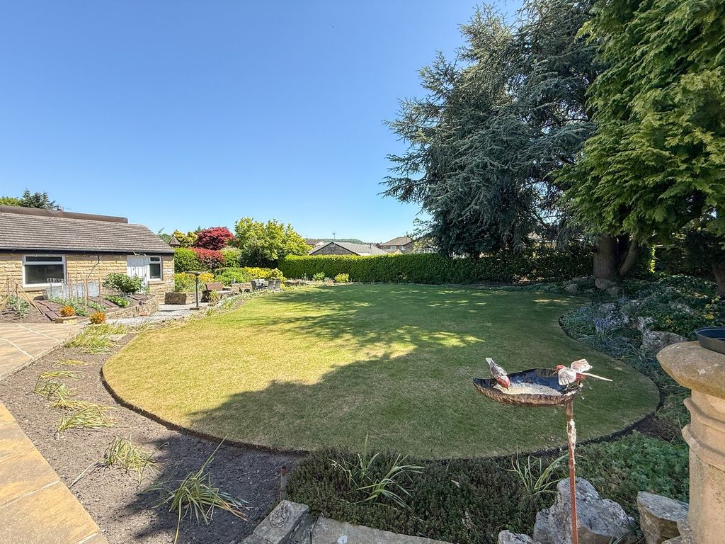 Property photo 2 of 38