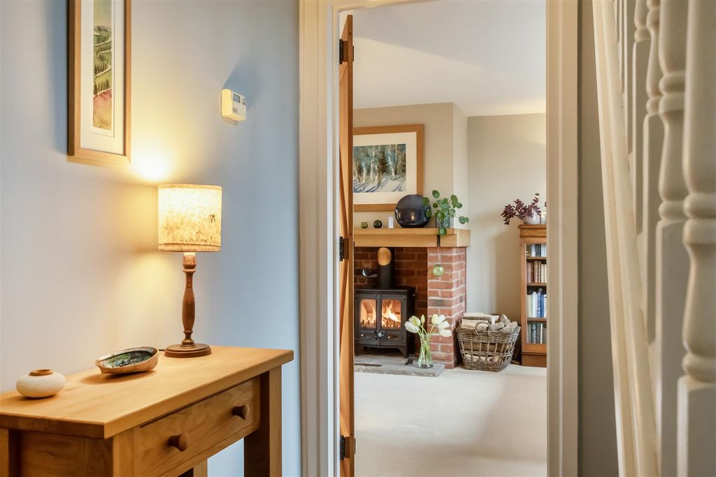 Property photo 2 of 24