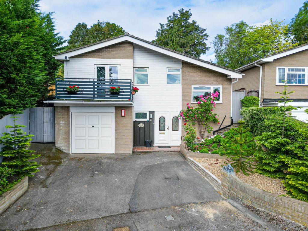 Property photo 1 of 28