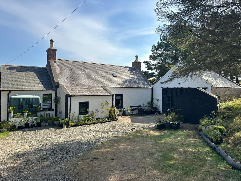 Property photo 2 of 37