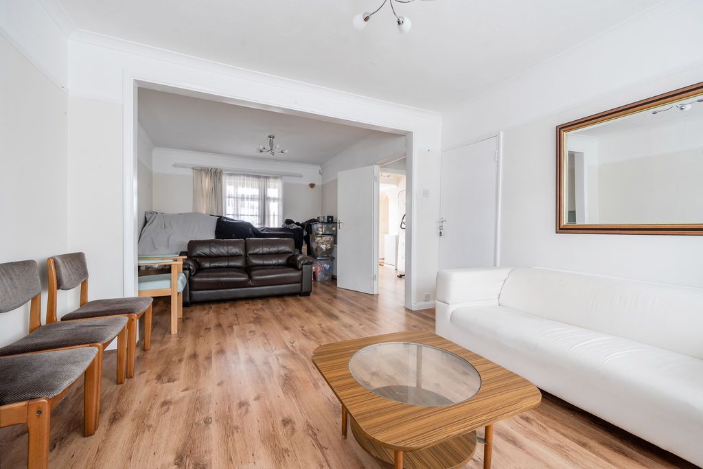 Property photo 3 of 18 Photo 17