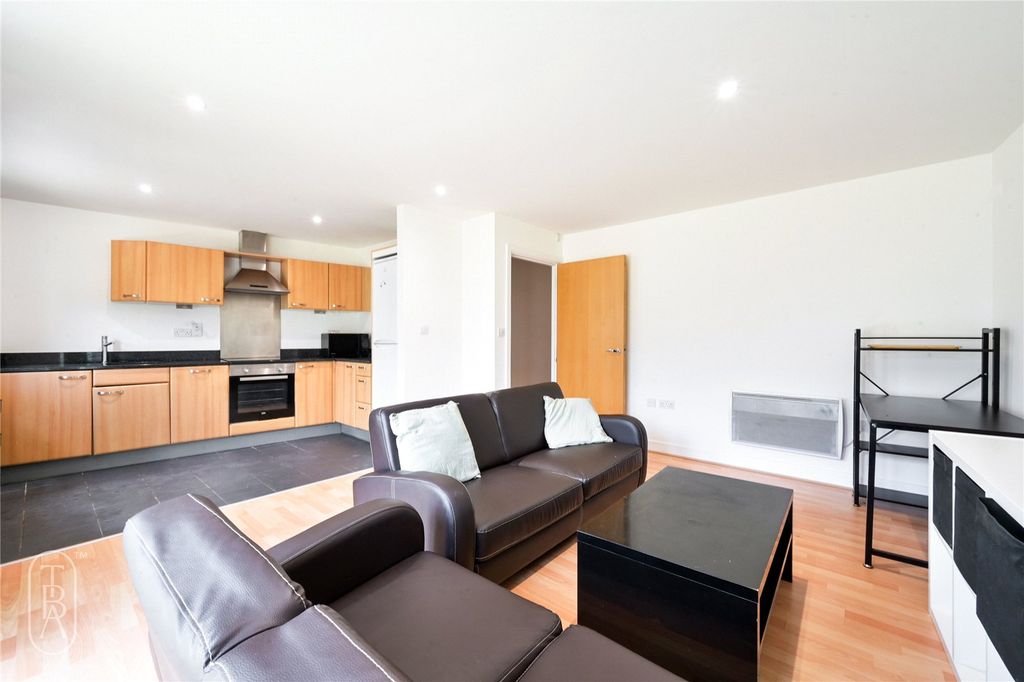 Property photo 3 of 8 Picture No. 05