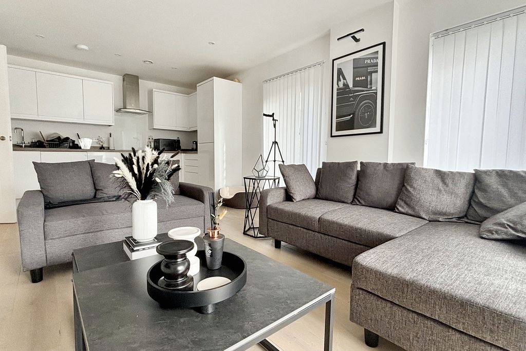 Property photo 2 of 15 Img_6771