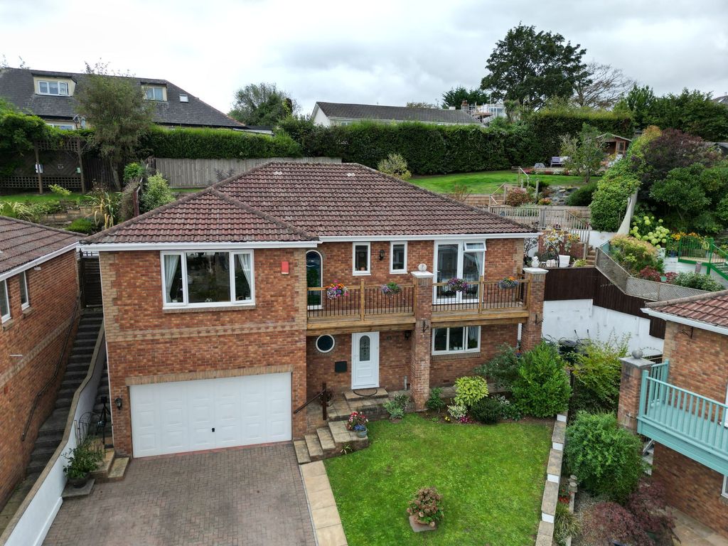 Property photo 1 of 44