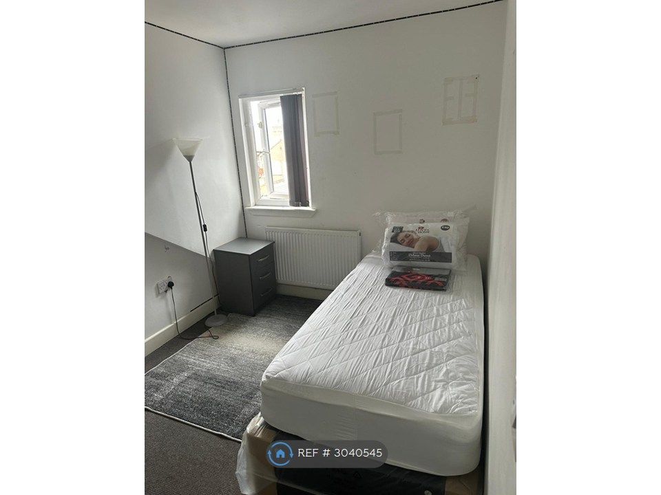 Property photo 1 of 4