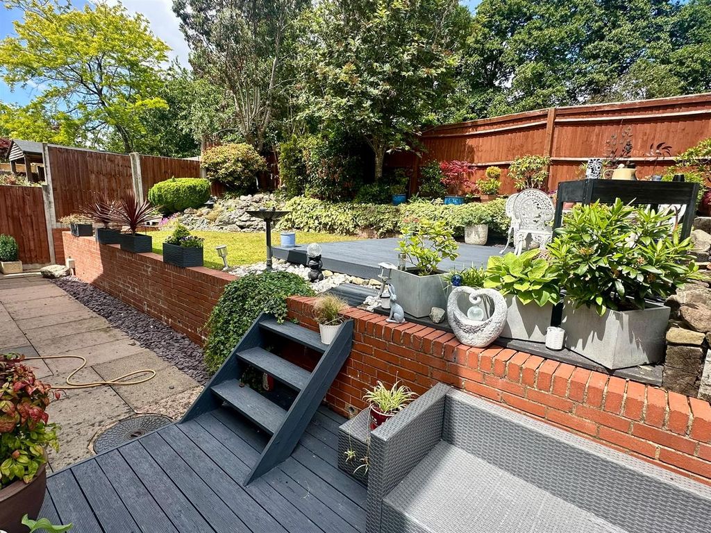 Property photo 2 of 26