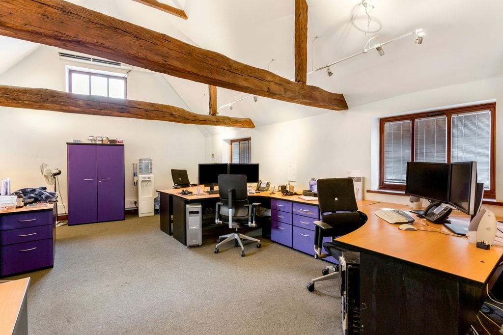 Property photo 3 of 5 44A Castle Street Fpz225712 20.Jpg