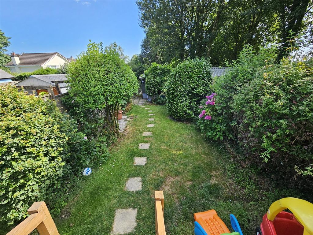 Property photo 3 of 21 Rear Garden.Jpg