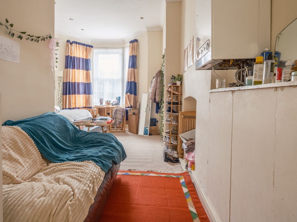 Property photo 3 of 8 5263253