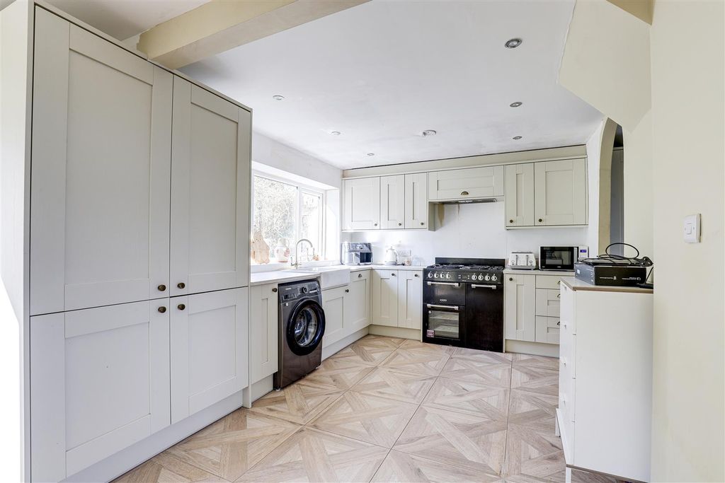 Property photo 2 of 16 Img_7566-Img_7570.Jpg