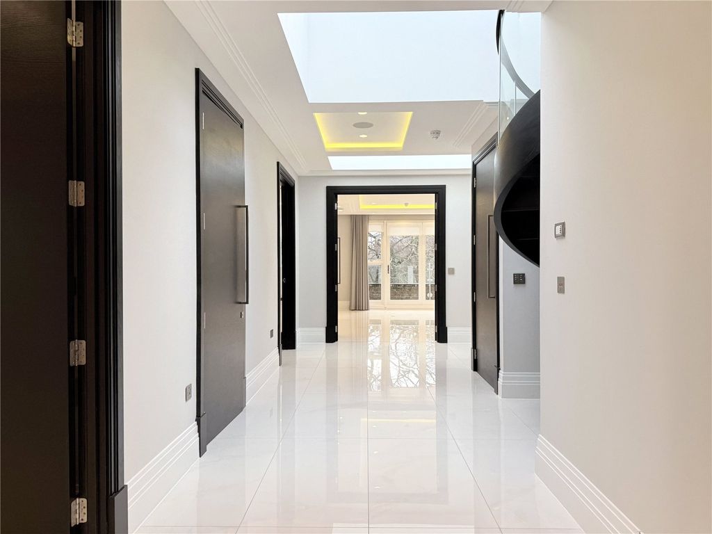 Property photo 2 of 31 Picture No. 20