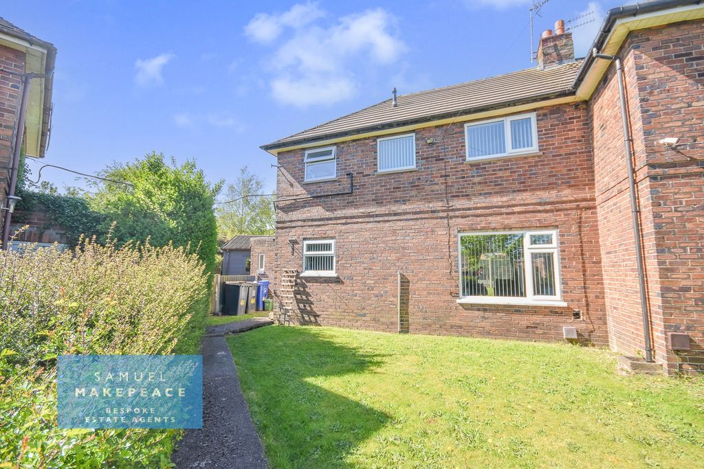 Property photo 1 of 14 Three Bedroom Semi Detached With Expansive Garden And Detached Garage/Summerhouse