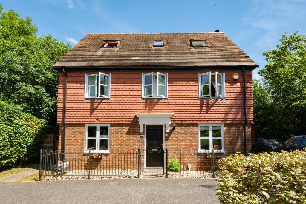 Property photo 1 of 36