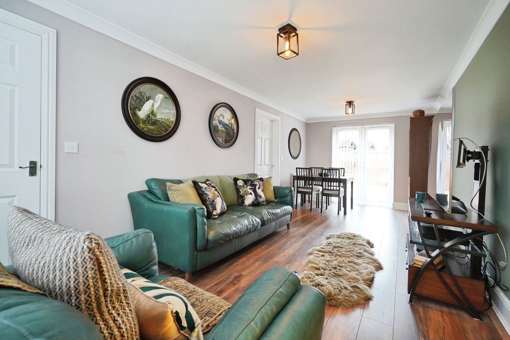 Property photo 2 of 21 Pbox-Img.Jpg