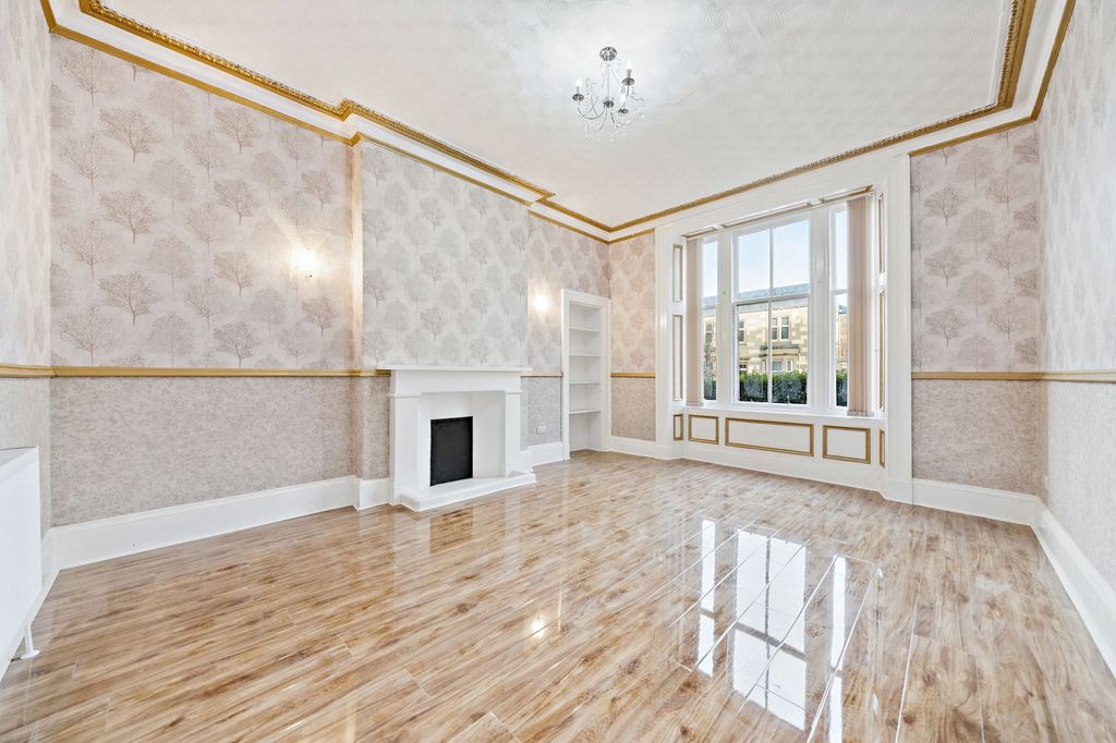 Property photo 2 of 25