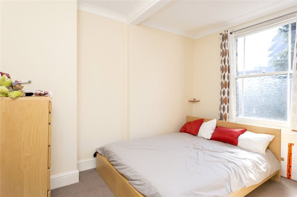 Property photo 3 of 5