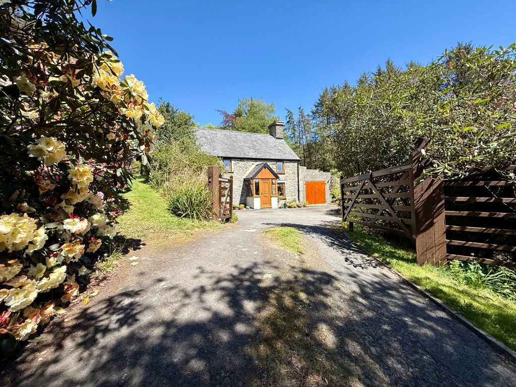 Property photo 1 of 28