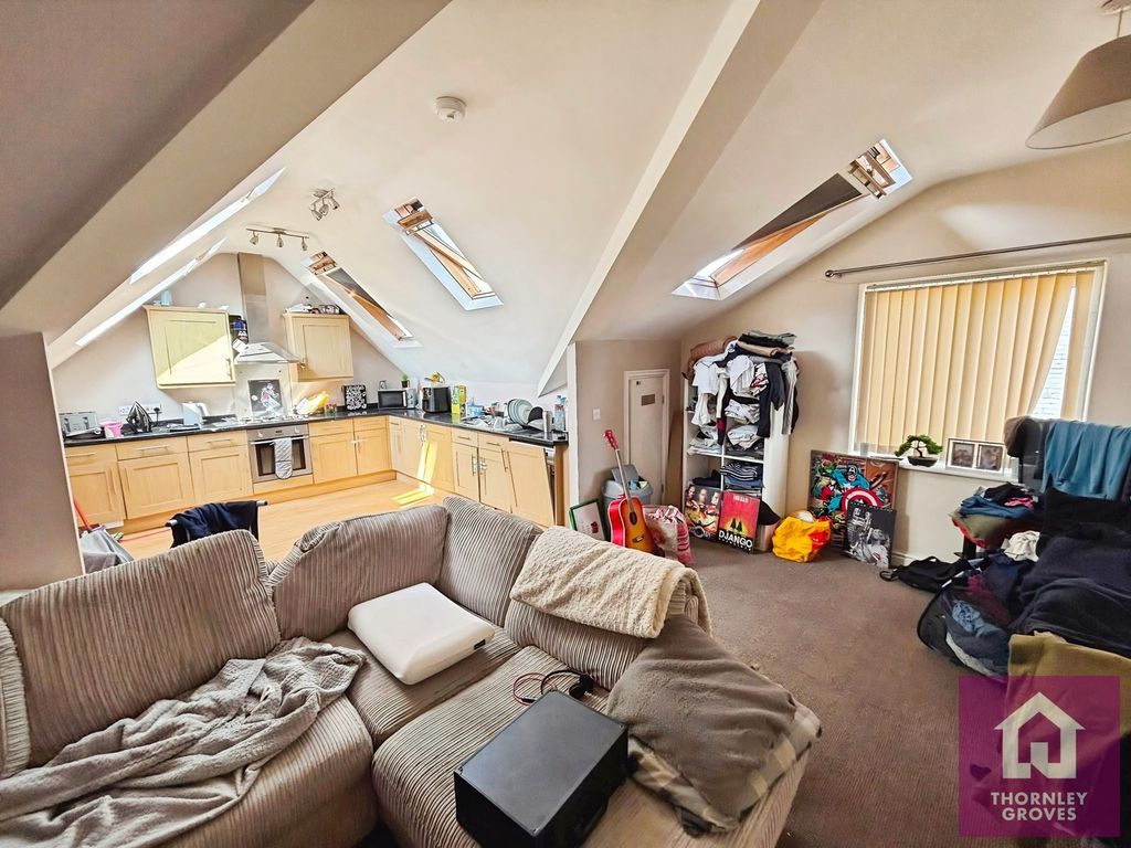 Property photo 2 of 9 Pbox-Img.Jpg