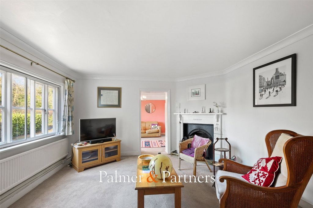 Property photo 3 of 27 Picture No. 10