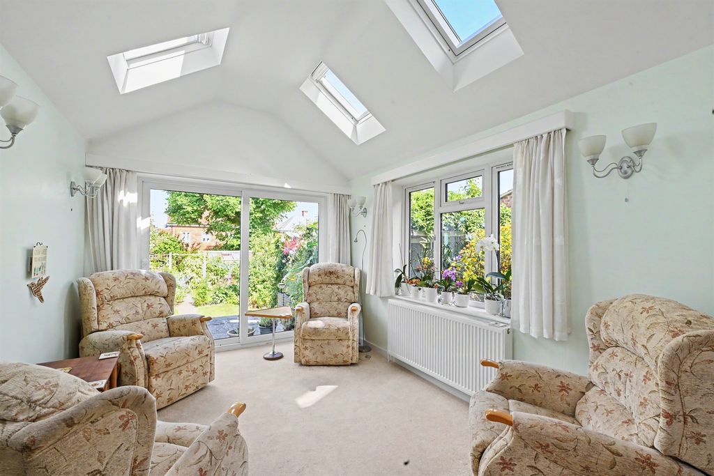 Property photo 2 of 17
