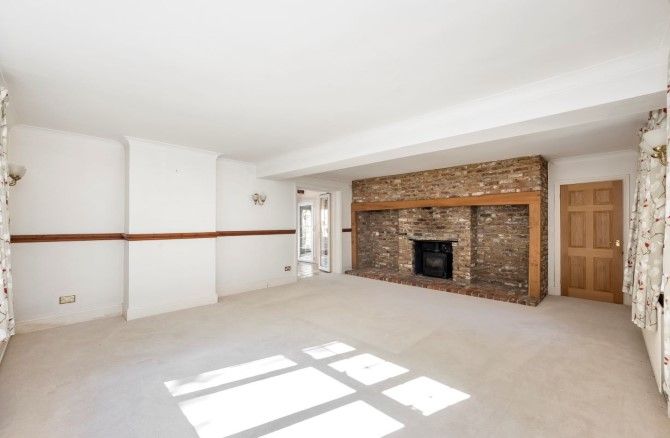 Property photo 3 of 30