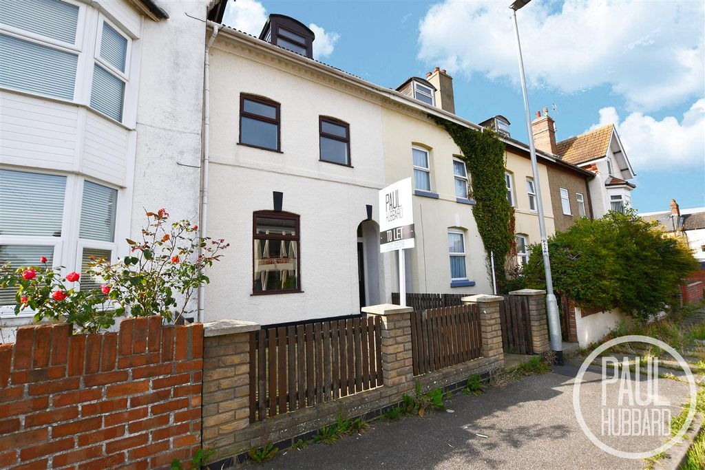Property photo 1 of 14