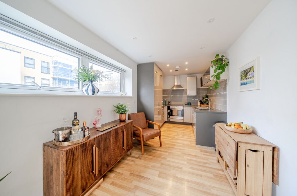 Property photo 3 of 9