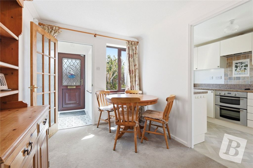 Property photo 3 of 17 Dining Room