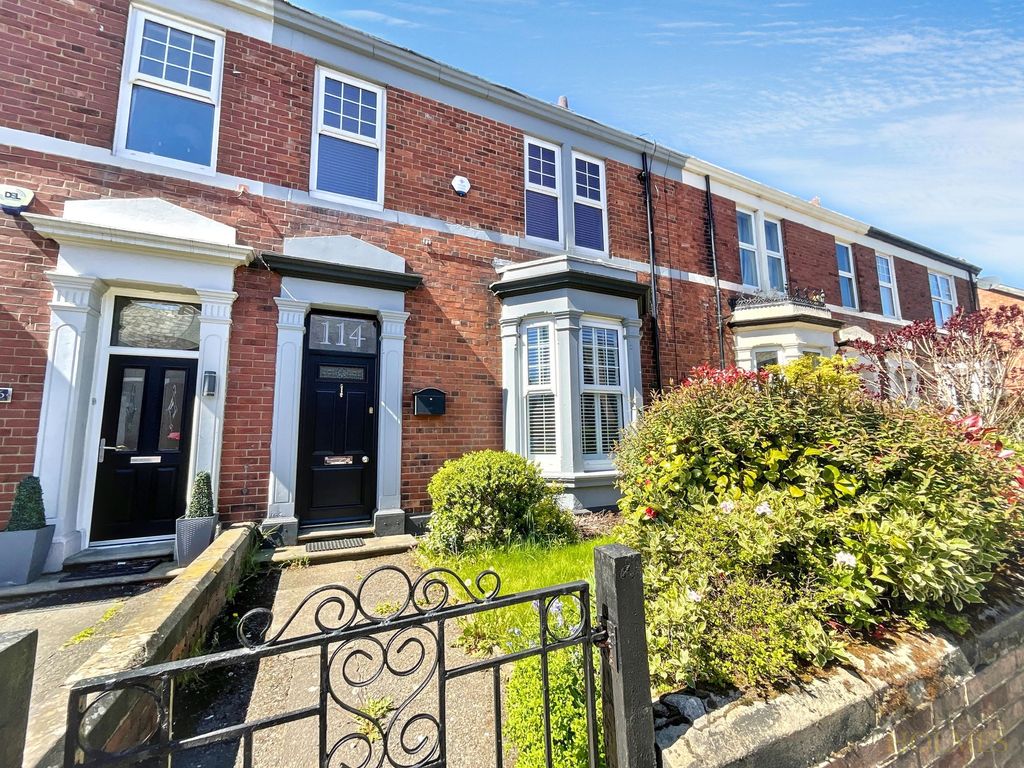 Property photo 1 of 31