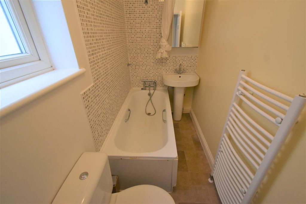 Property photo 3 of 4