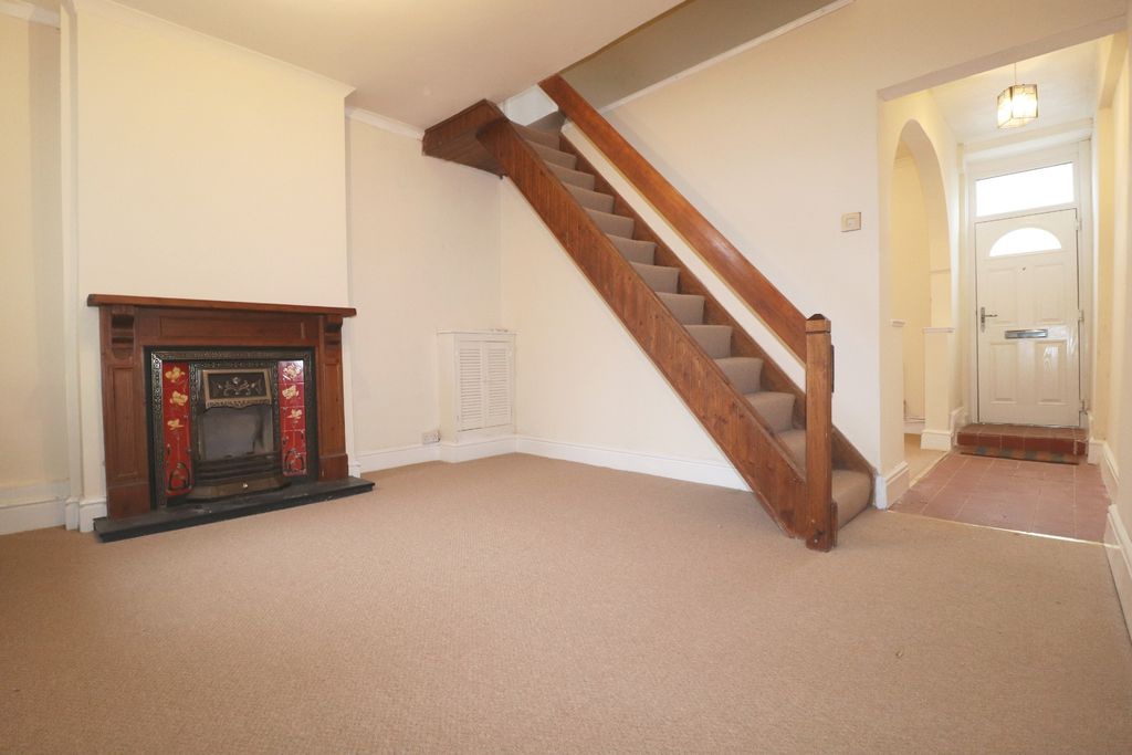 Property photo 3 of 8
