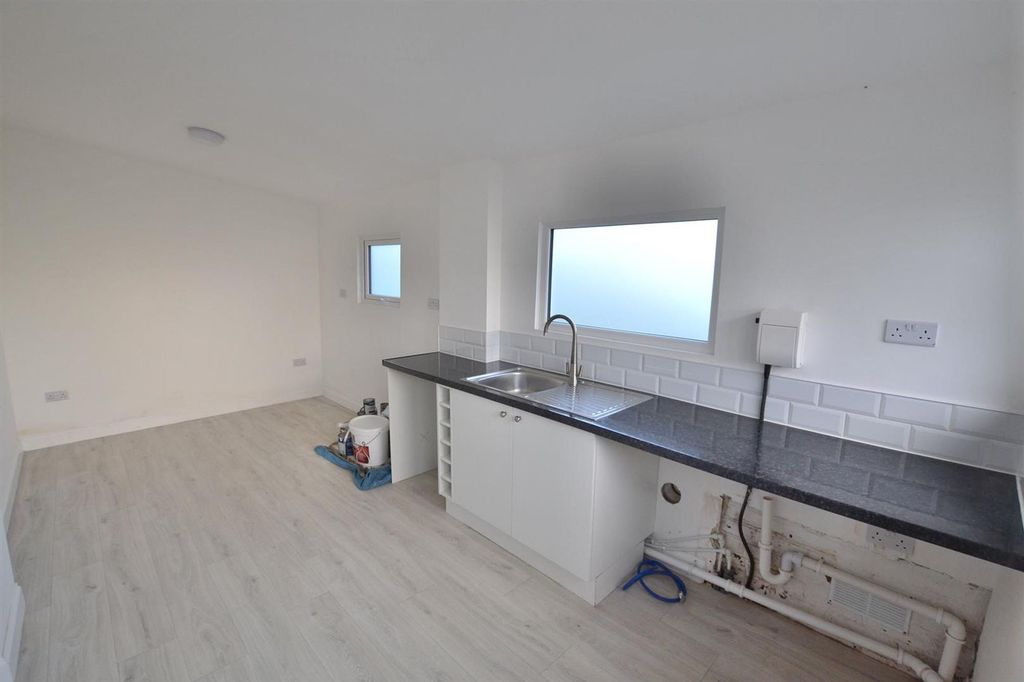 Property photo 2 of 14 Peashill (14).Jpg