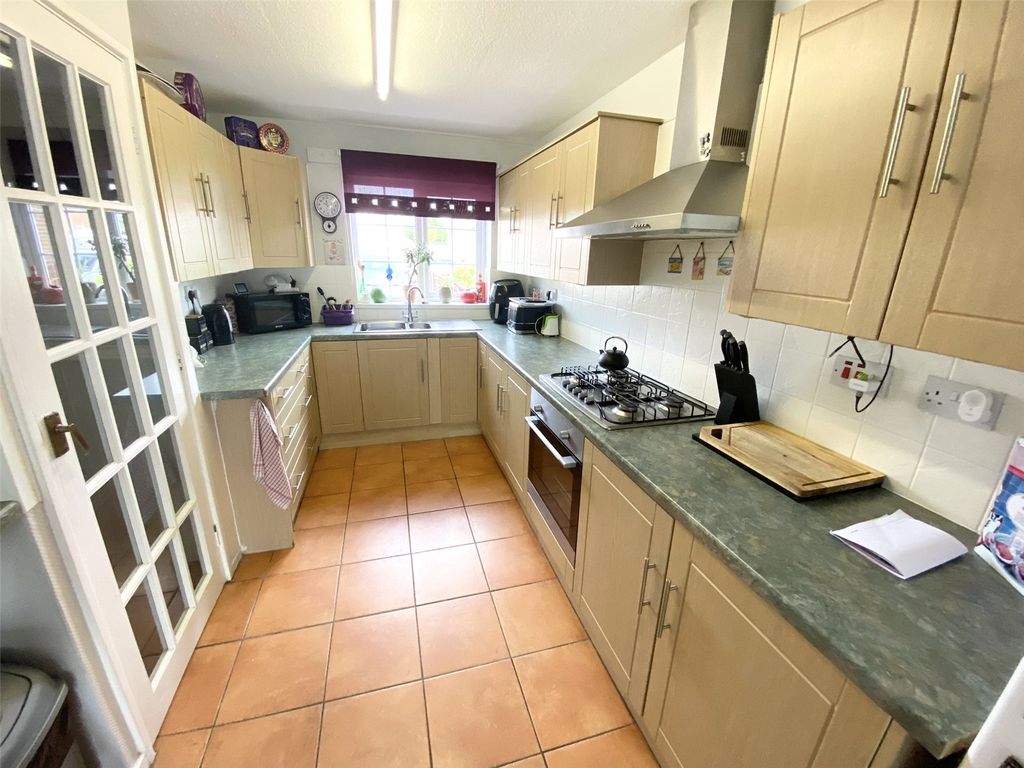 Property photo 2 of 15 Picture No. 12