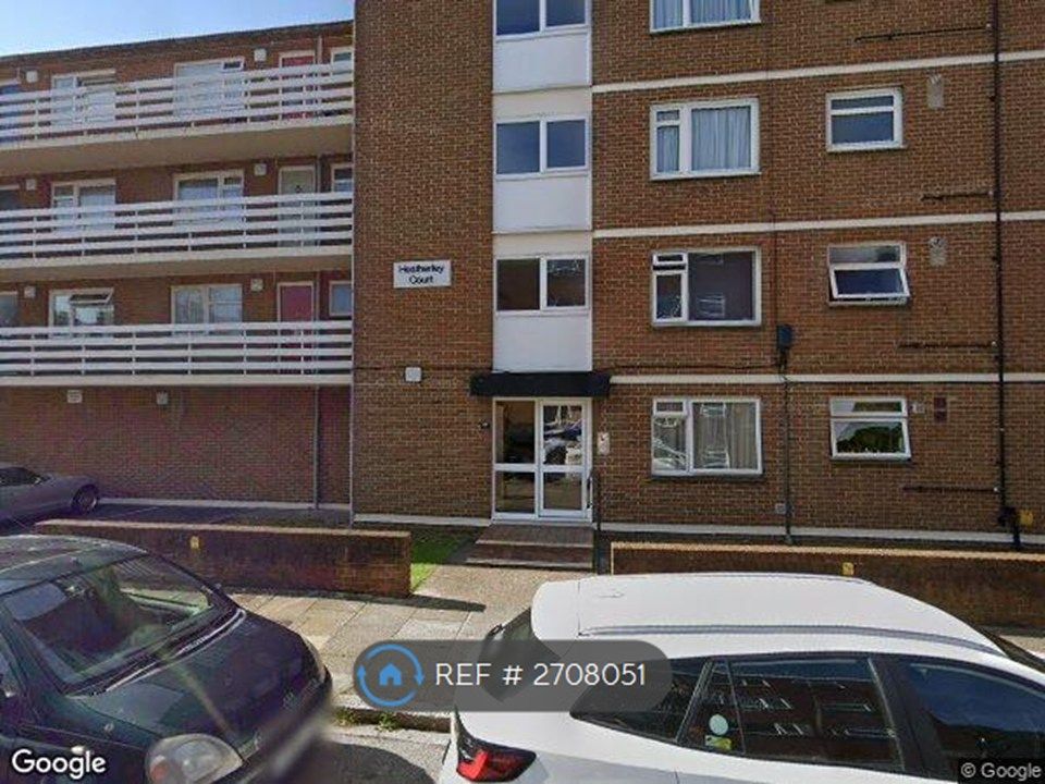 Property photo 1 of 18 Block Entrance