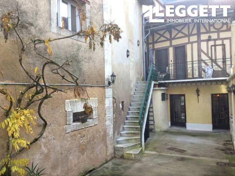 Property photo 2 of 10