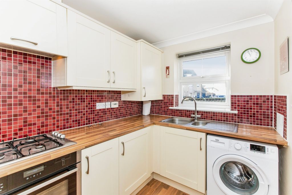 Property photo 2 of 17