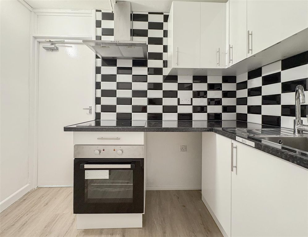 Property photo 2 of 13 Kitchen