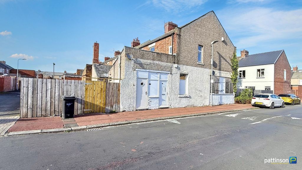 Property photo 1 of 11