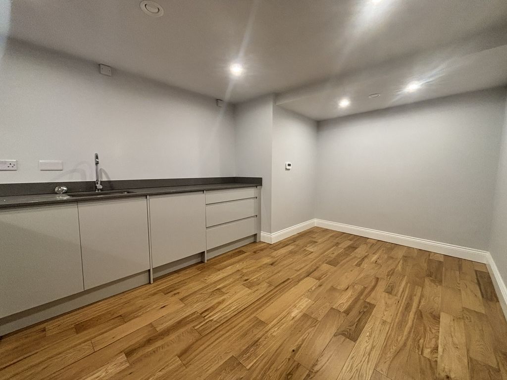 Property photo 3 of 8 Img_6895