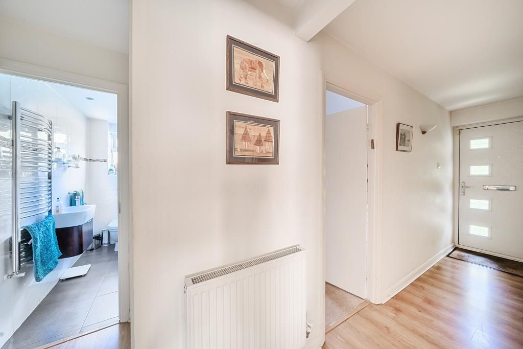 Property photo 3 of 21 Hallway