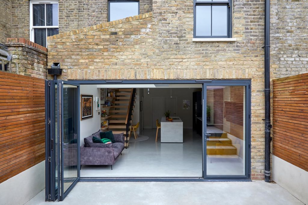 Property photo 3 of 17