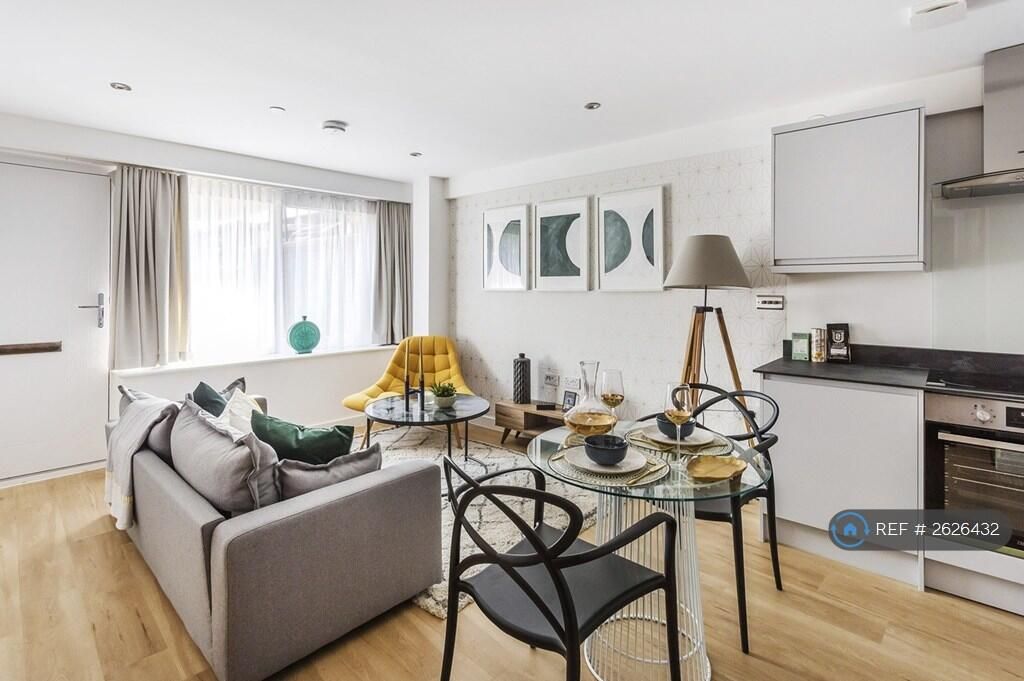 Property photo 3 of 8 Photo 3