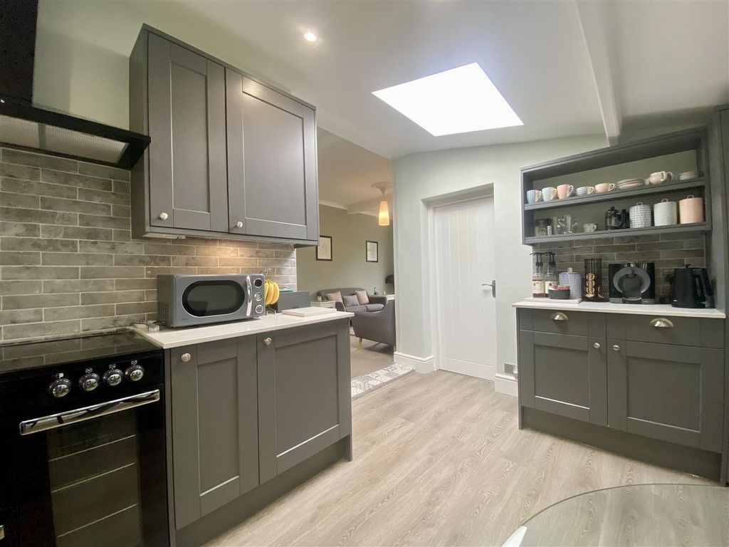 Property photo 3 of 21