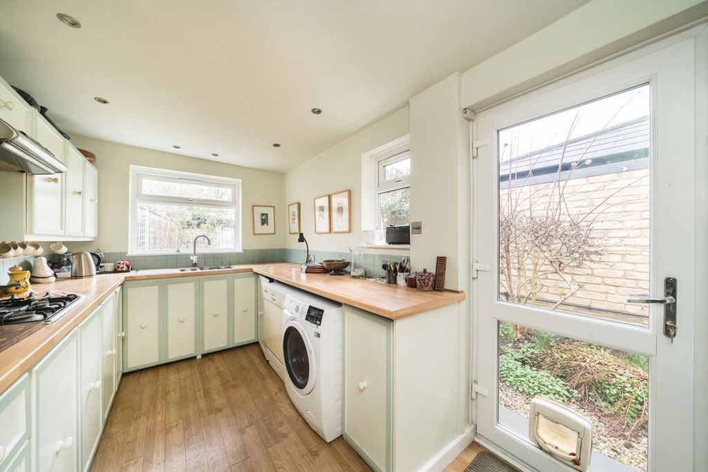 Property photo 3 of 9